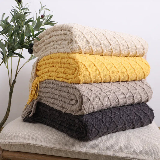 From Traditional to Modern: Exploring Different Throw Blanket Designs and Patterns