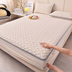 SOGA Beige 153cm Wide Mattress Cover Thick Quilted Fleece Stretchable Clover Design Bed Spread Sheet Protector with Pillow Covers05