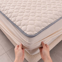 SOGA Beige 138cm Wide Mattress Cover Thick Quilted Fleece Stretchable Clover Design Bed Spread Sheet Protector with Pillow Covers